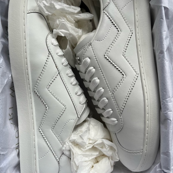 【Stuart Weitzman】Brand new with box Size 7 white sneaker - Picture 4 of 9